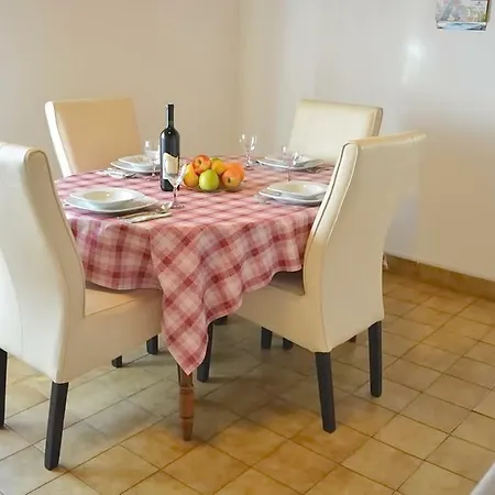 Apartman Jure Daire Podgora (Split-Dalmatia)