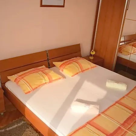 Daire Apartman Jure